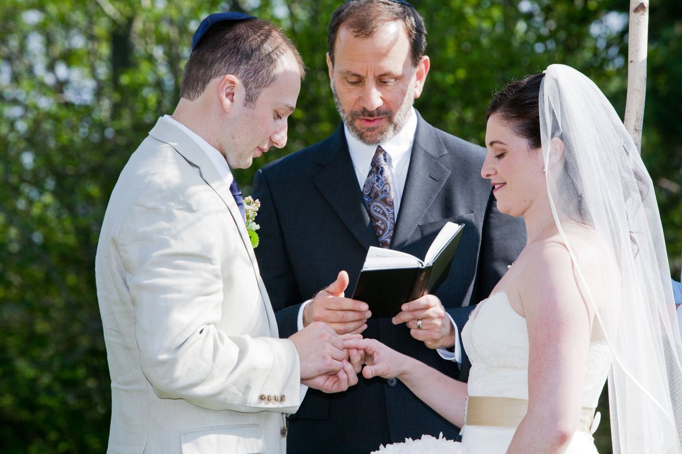 Exchanging rings under the chuppah